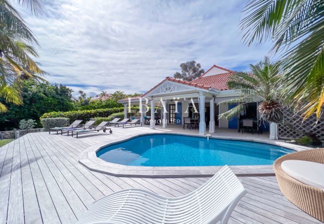 Elegant pool of Villa Halia