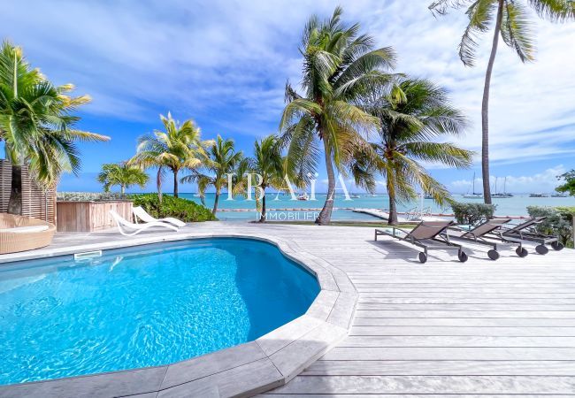 Seafront pool at Villa Halia