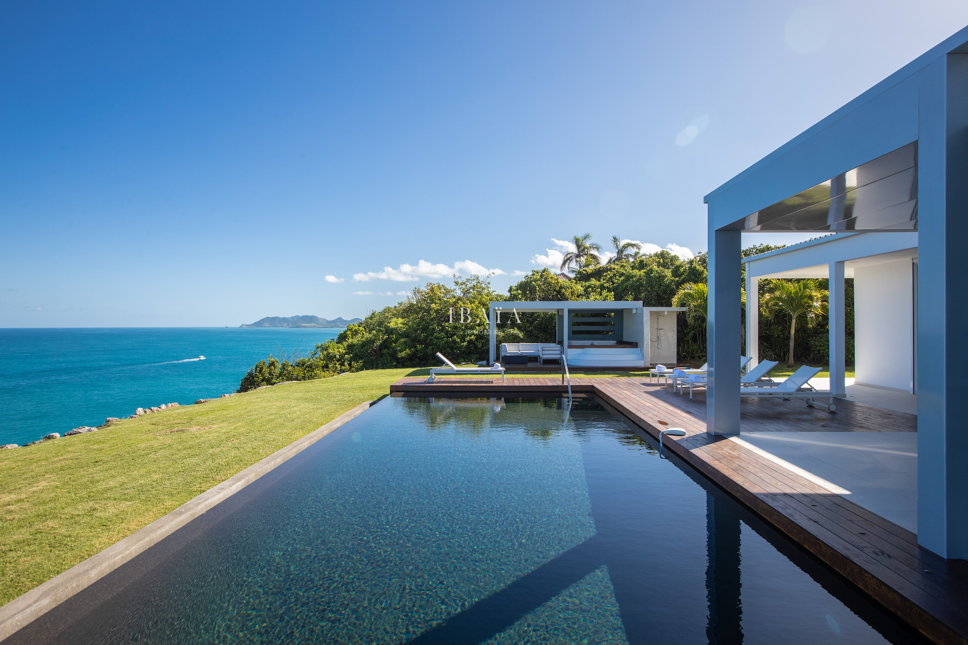 Villa/Dettached house in Terres Basses - Villa Truffle