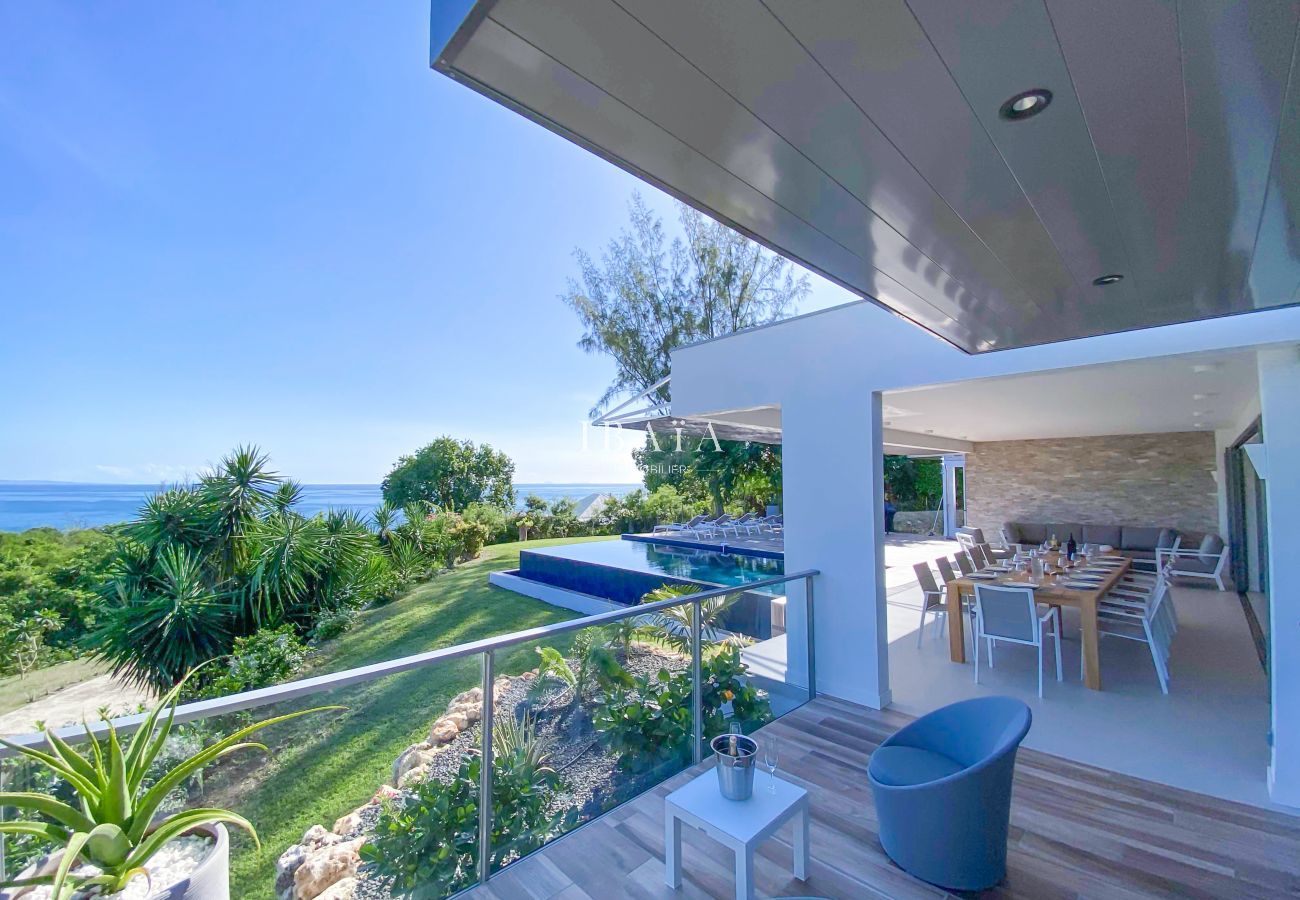Private garden, Zen atmosphere and infinity pool