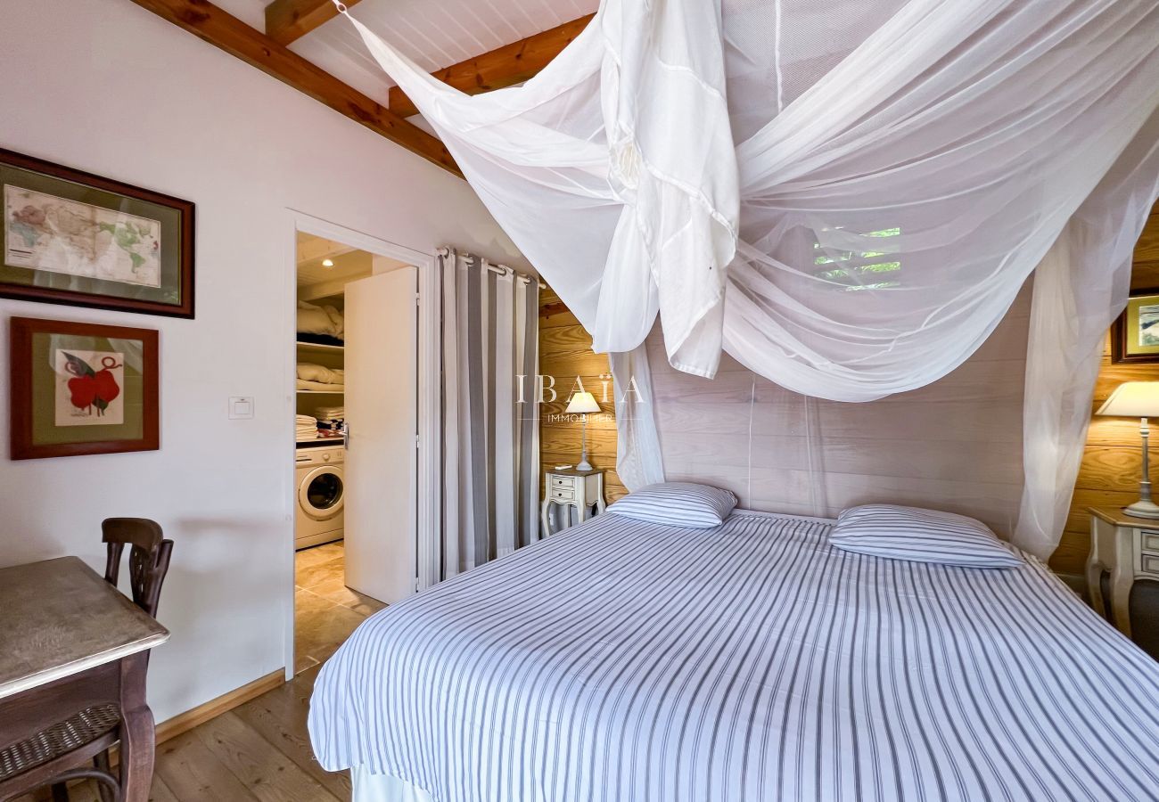 Villa à Pointe-Noire - Villa Le Bois Dormant